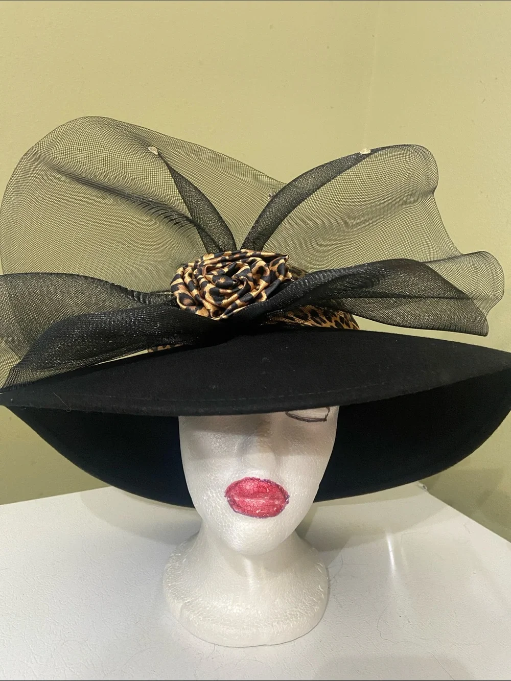 Really Cute Dress Hat / Church Hat